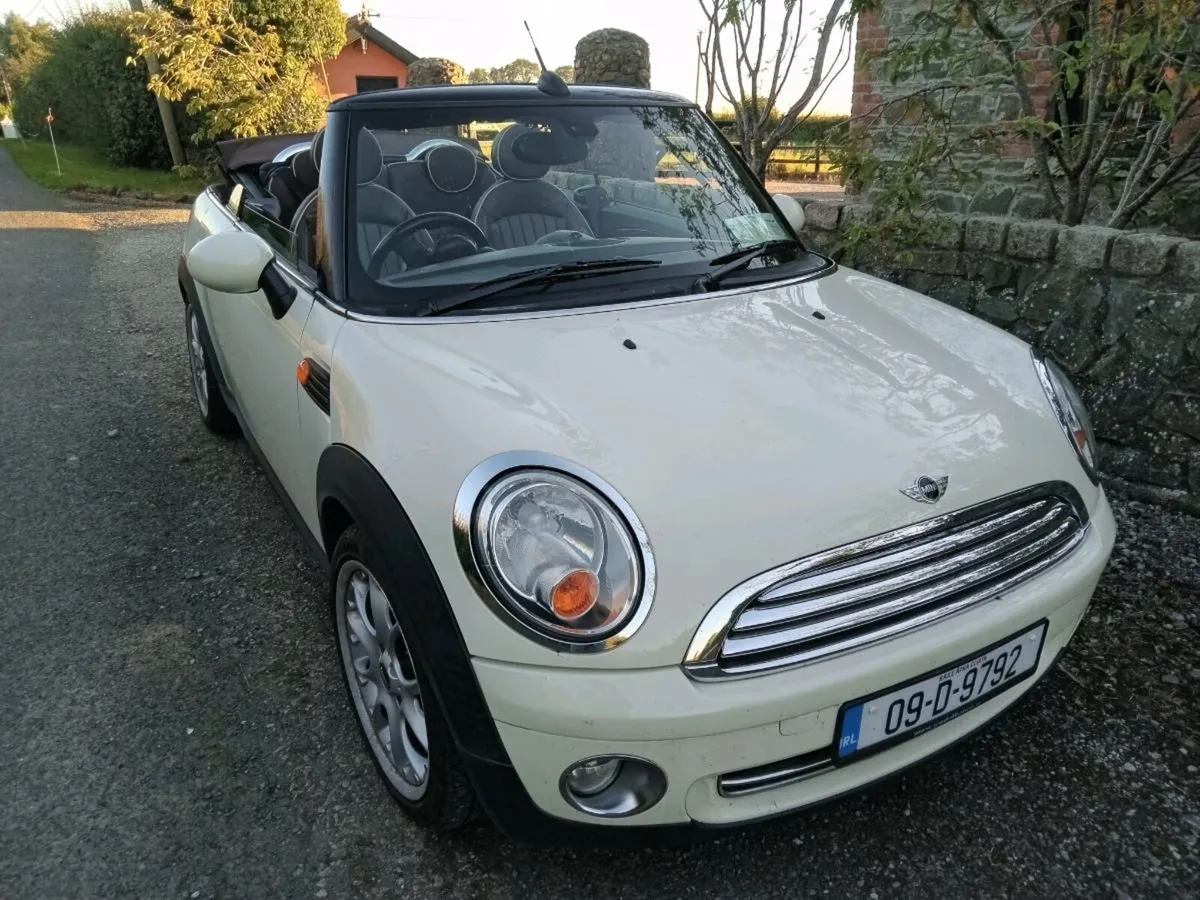 Mini cooper convertable.09 year - Image 4