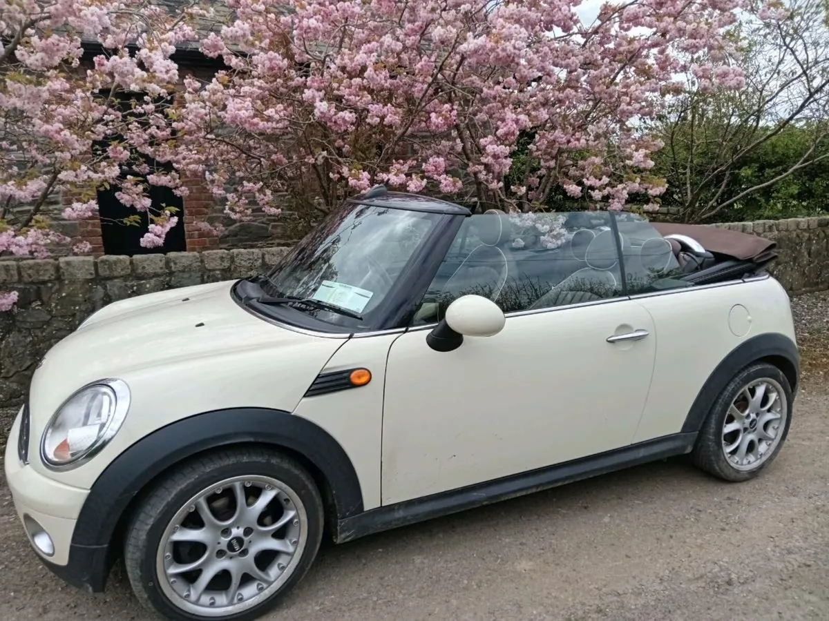 Mini cooper convertable.09 year - Image 1