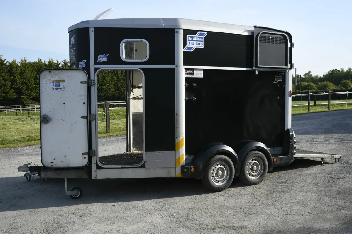 Ifor Williams HB511 Horse Box - Image 2