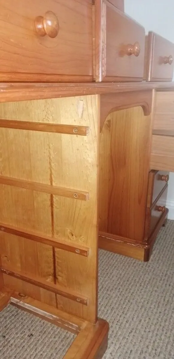 Dressing Table - Image 4