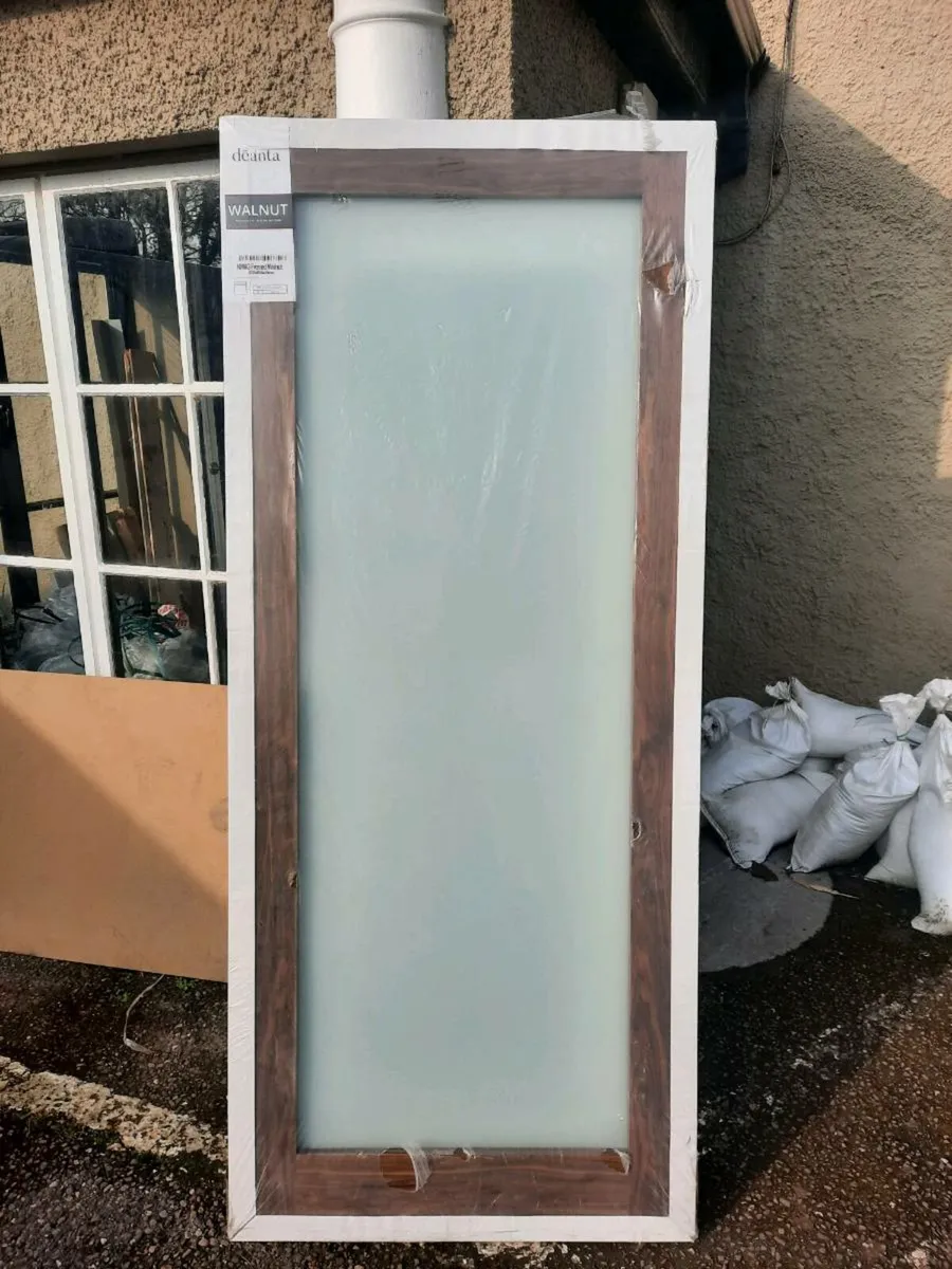 Deanta Walnut Shaker Frosted Glass door 80x34 - Image 2