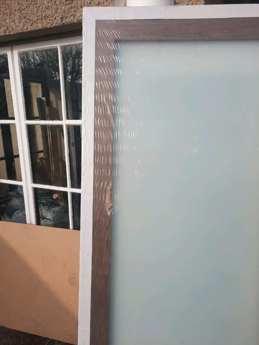 Deanta Walnut Shaker Frosted Glass door 80x34 - Image 3