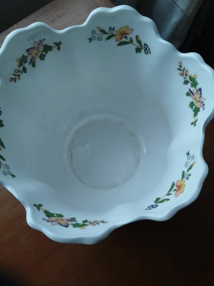 Asnsley   collectible bone China plant pot - Image 3