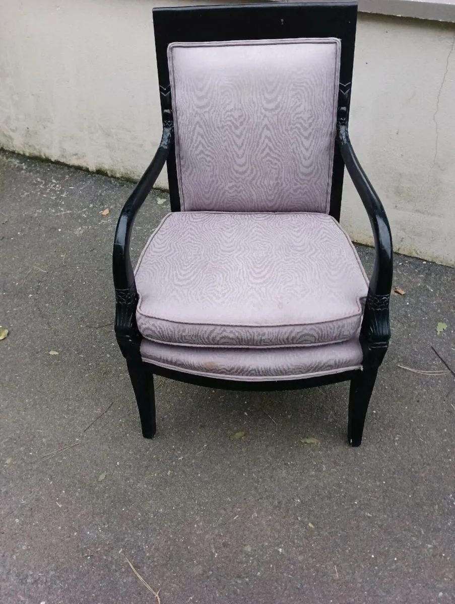 Lovely side chair , unusual prints on handles - Image 3