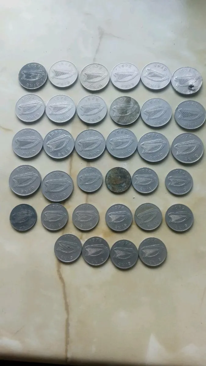 Vintage 10p & 5p Irish coins - Image 2