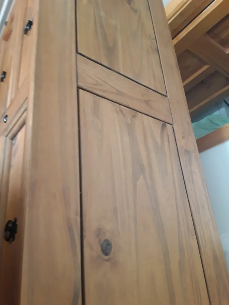 Very strong Corona sideboard new condition - Image 2