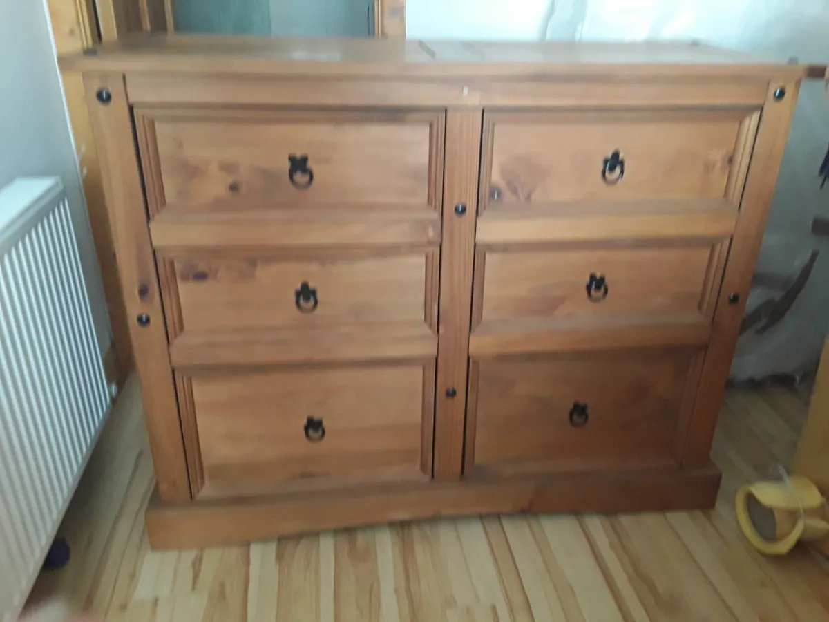 Very strong Corona sideboard new condition - Image 1