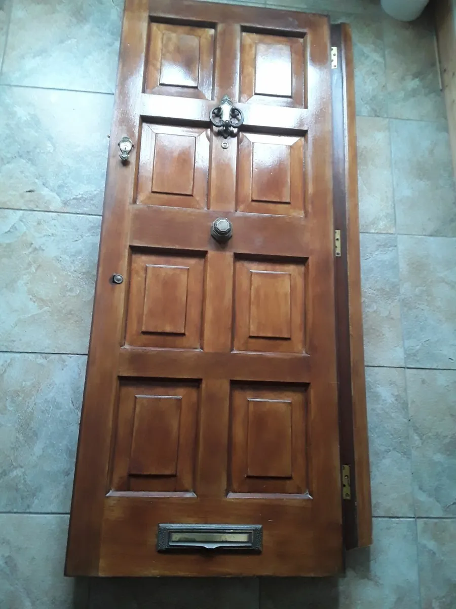 Very heavy exterior door 80 inches by 32 accessori - Image 1