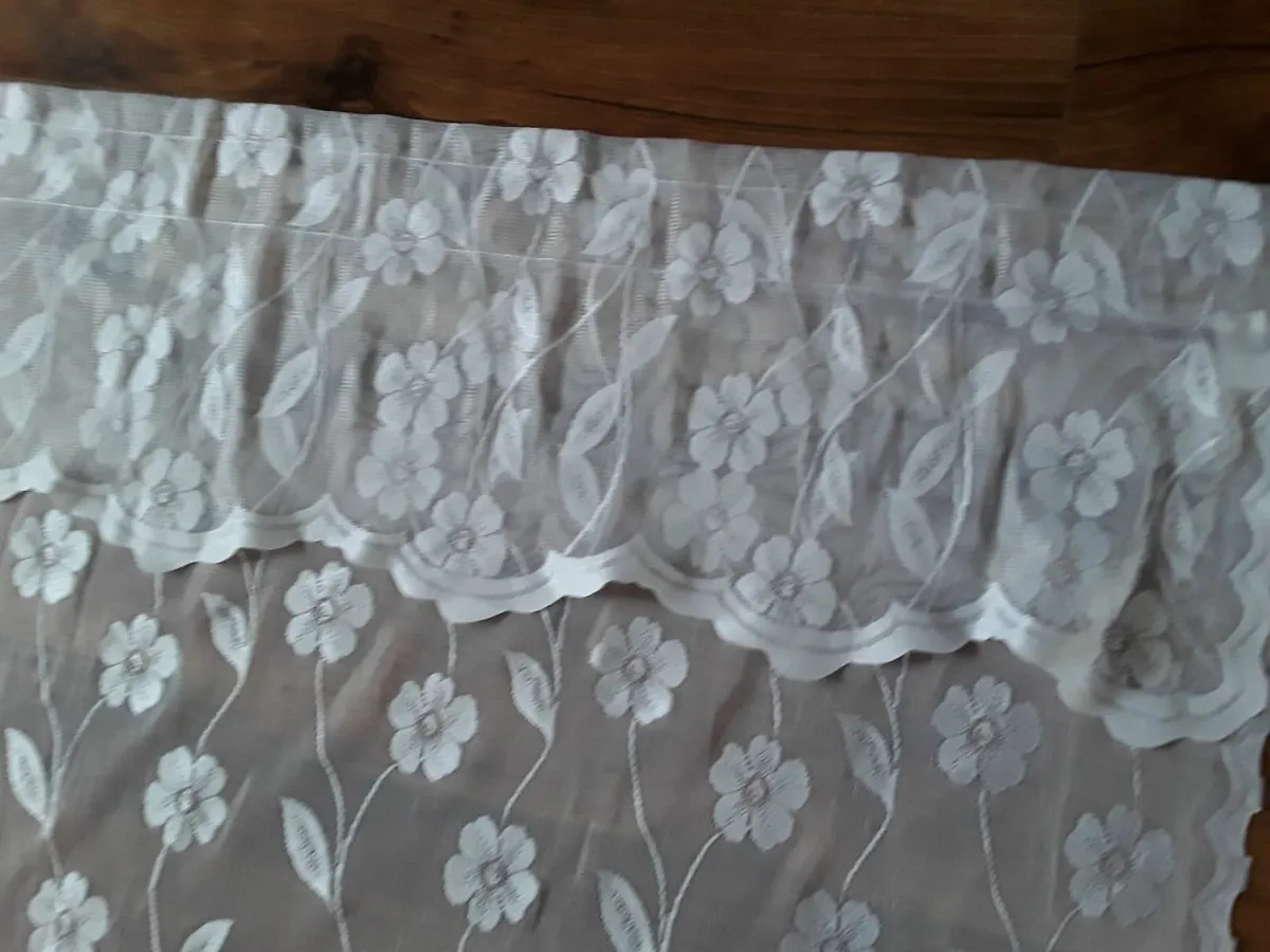 Lace curtains as new suitable for kitchen window - Image 2