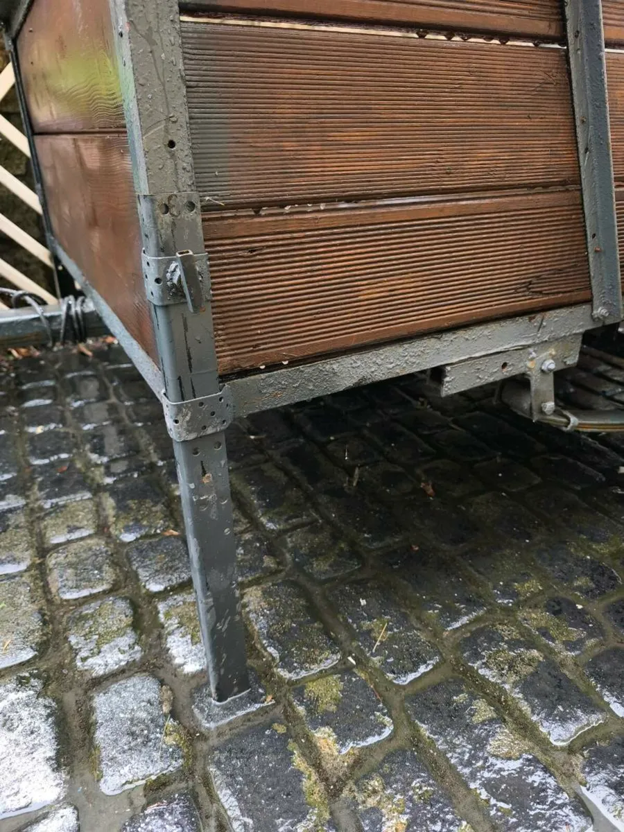 Trailer - Image 3