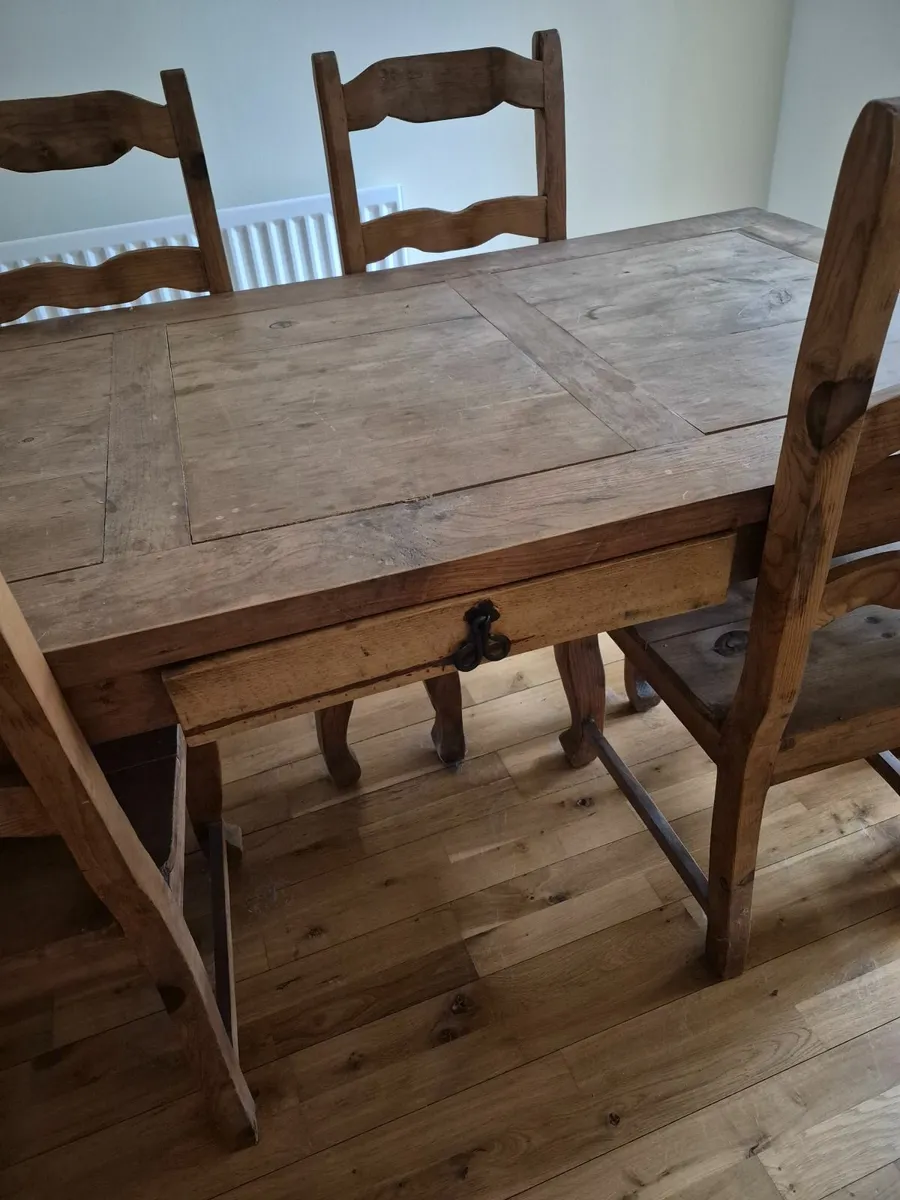 Dinning table and 6 chairs - Image 2