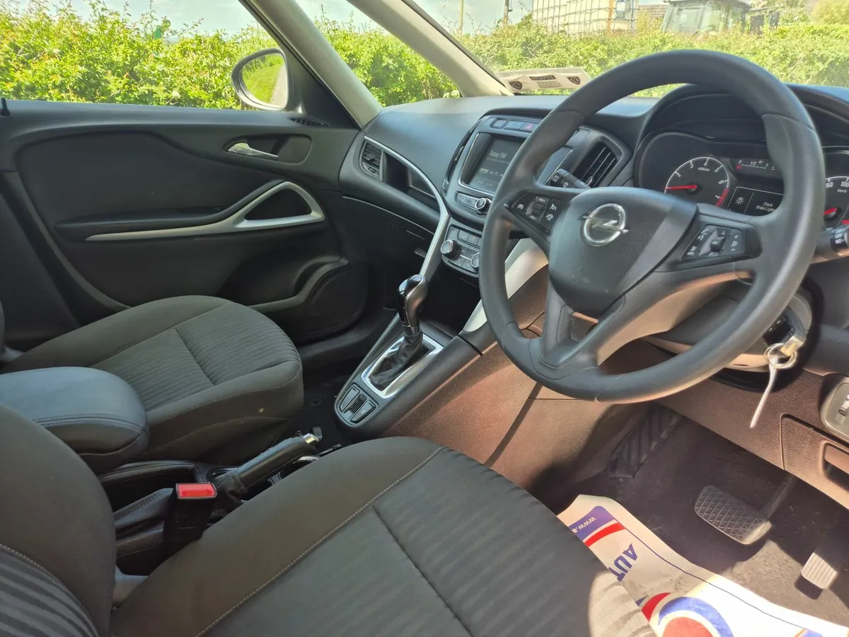 Opel Zafira 2017 petrol auto - Image 4