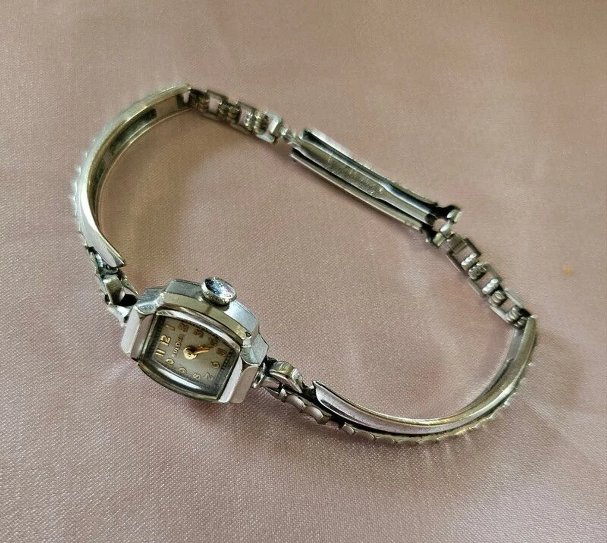 Bulova Rare 1948 Ladies Watch - Image 3