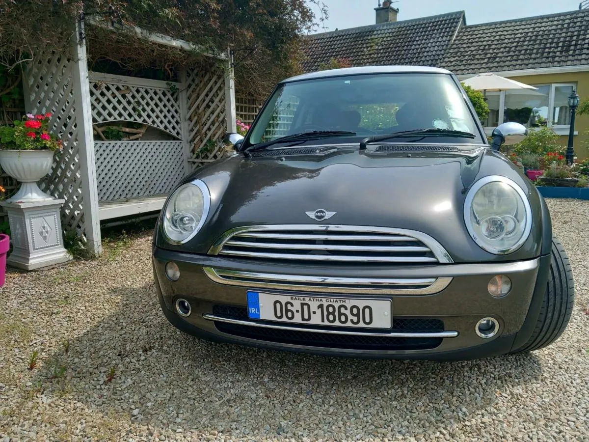 Mini Cooper Park Lane 06" 1.6 N,C,T, 06/26 - Image 2