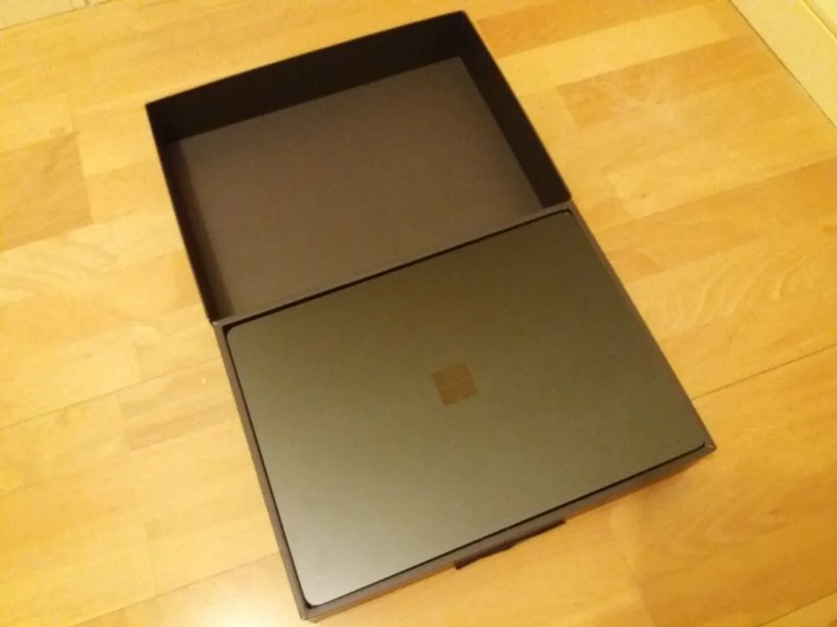 Brand New: Eur 330 discount on retail price: MICROSOFT 15" Surface Laptop, Copilot+ PC - Snapdragon X Elite, 512 GB SSD, Black, Windows 11 - Image 1