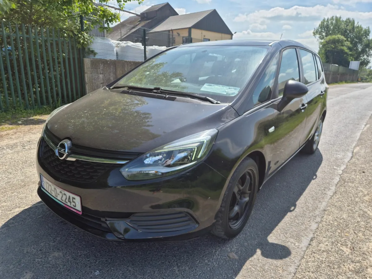 Opel Zafira 2017 petrol auto - Image 1
