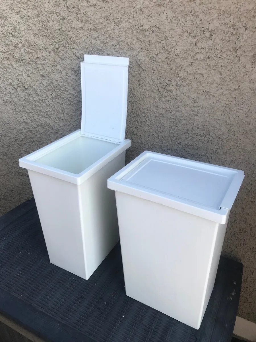 2 white 50 litre bins - Image 2