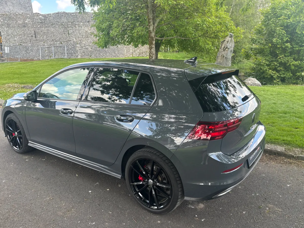 Volkswagen Golf 2021 GTE Black Edition - Image 2