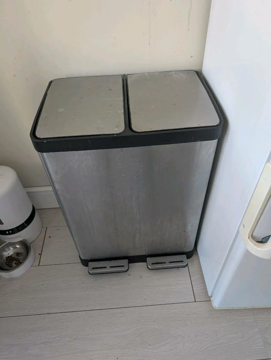 House hold bins - Image 1