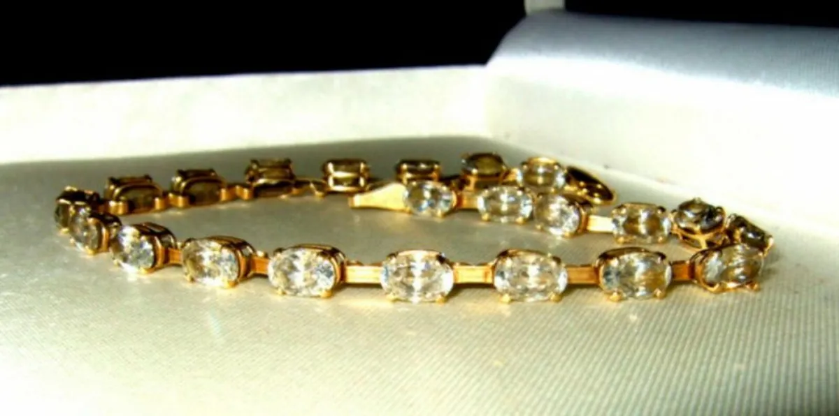 Vintage Hallmarked 14ct Gold Tennis Bracelet - Image 2