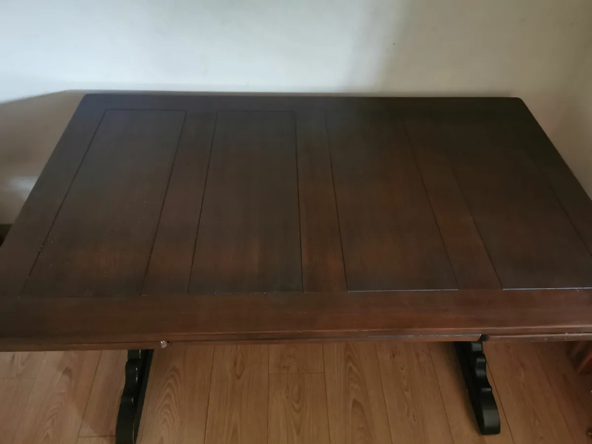 Oak Solid Quality Extendable dining table 6-8perso - Image 2