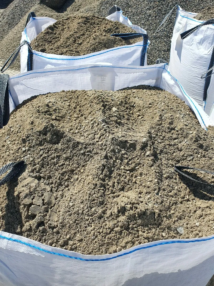 Sand and gravel - Image 3