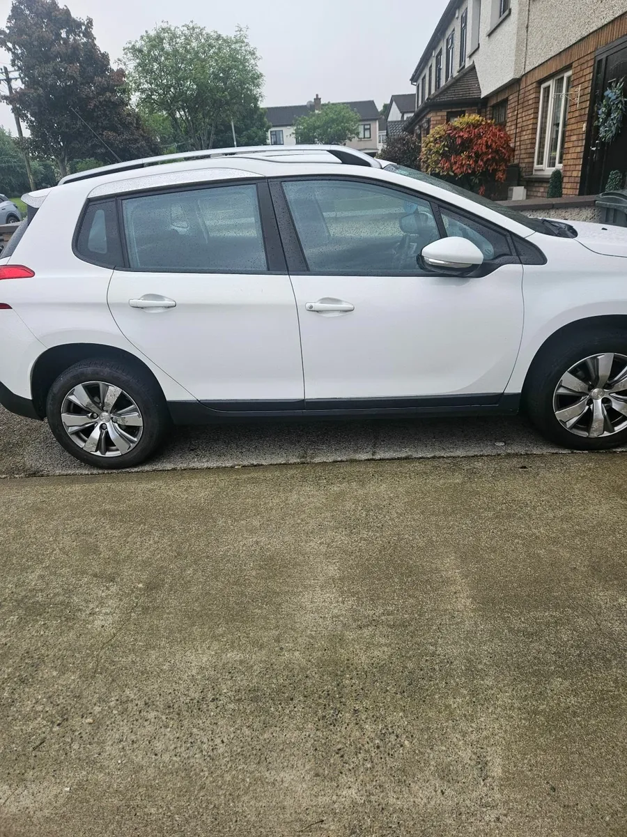 Peugeot 2008 2015 - Image 2