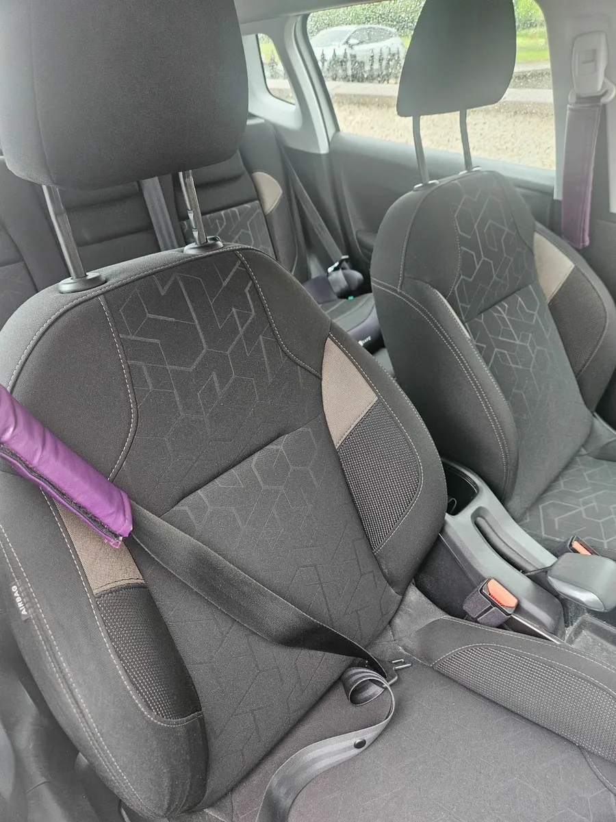 Peugeot 2008 2015 - Image 4