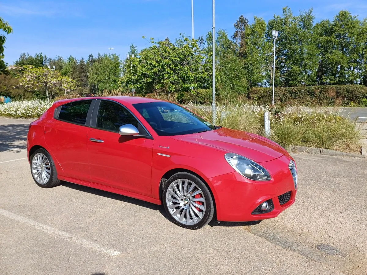Alfa Romeo Giulietta 2015 - Image 1