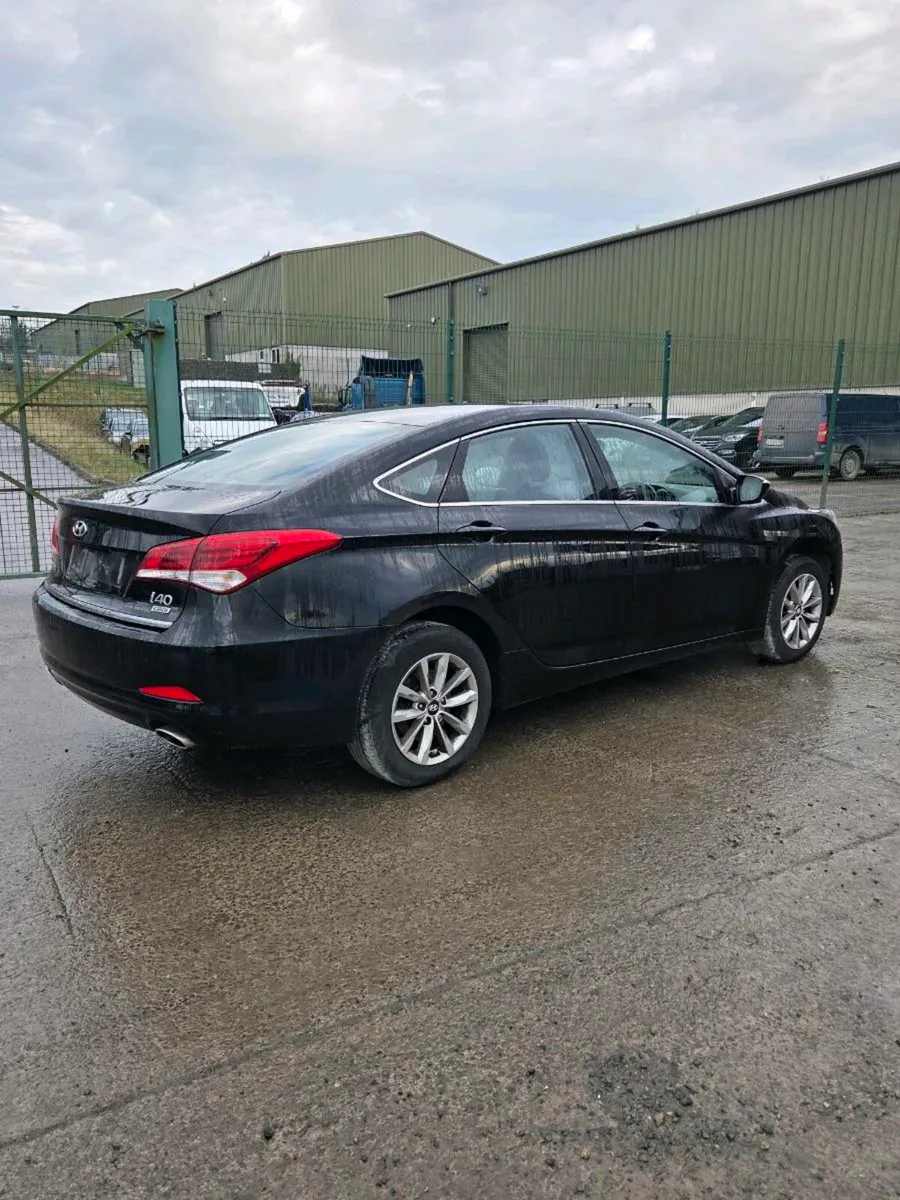 Hyundai i40 2015 1.7Crdi **FOR PARTS ** - Image 2