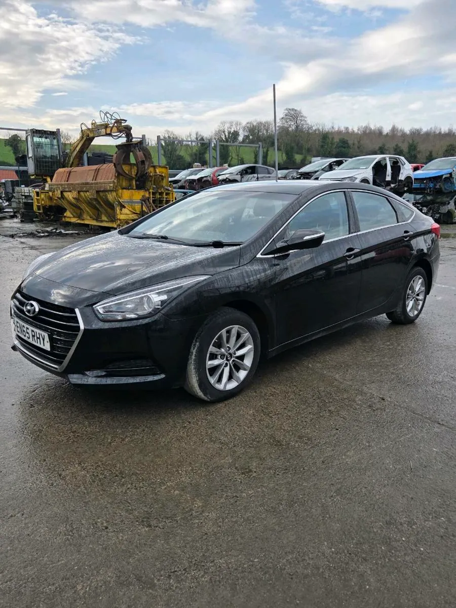 Hyundai i40 2015 1.7Crdi **FOR PARTS ** - Image 4
