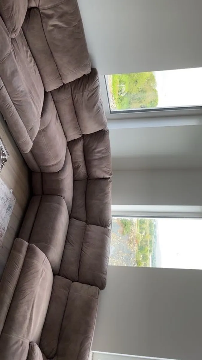 recliner sofa - Image 1