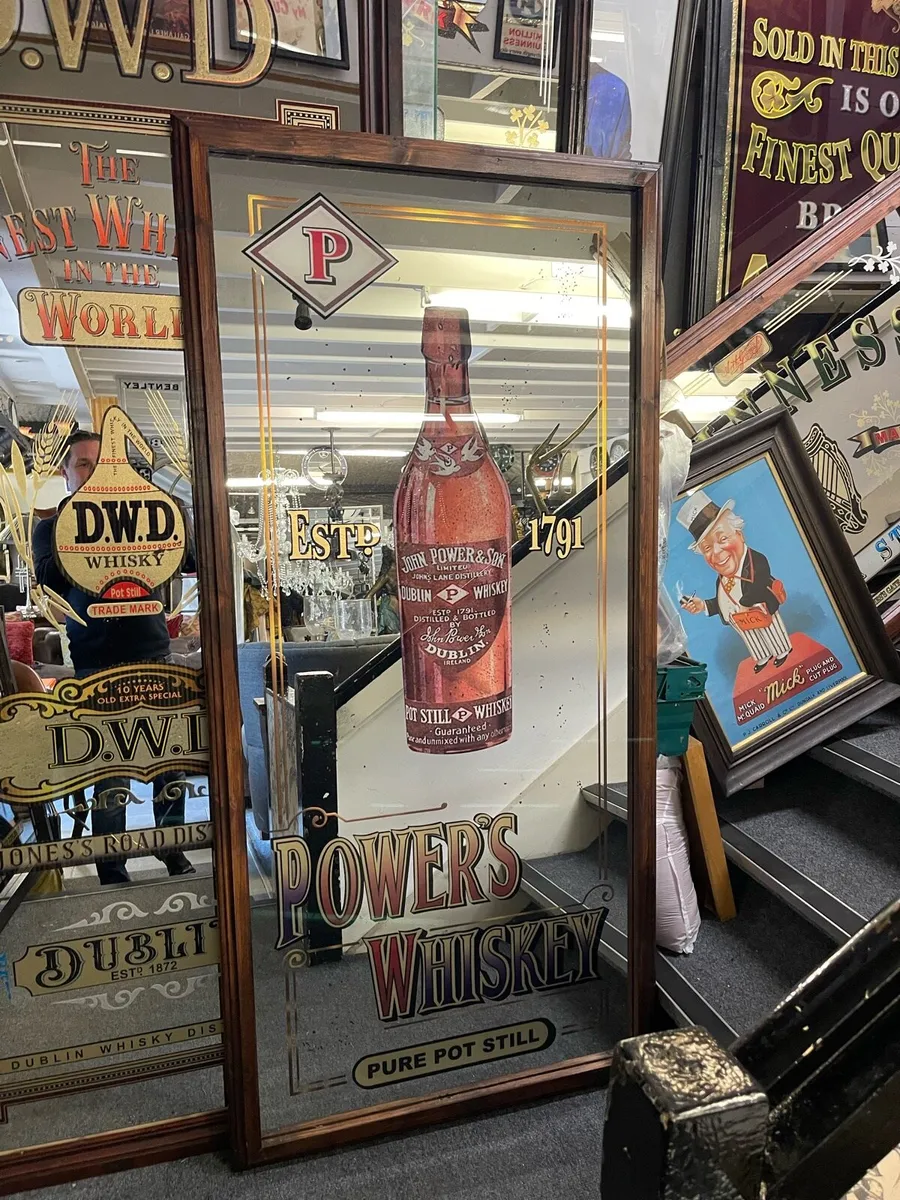 Irish 🇮🇪 pub memorabilia - Image 1