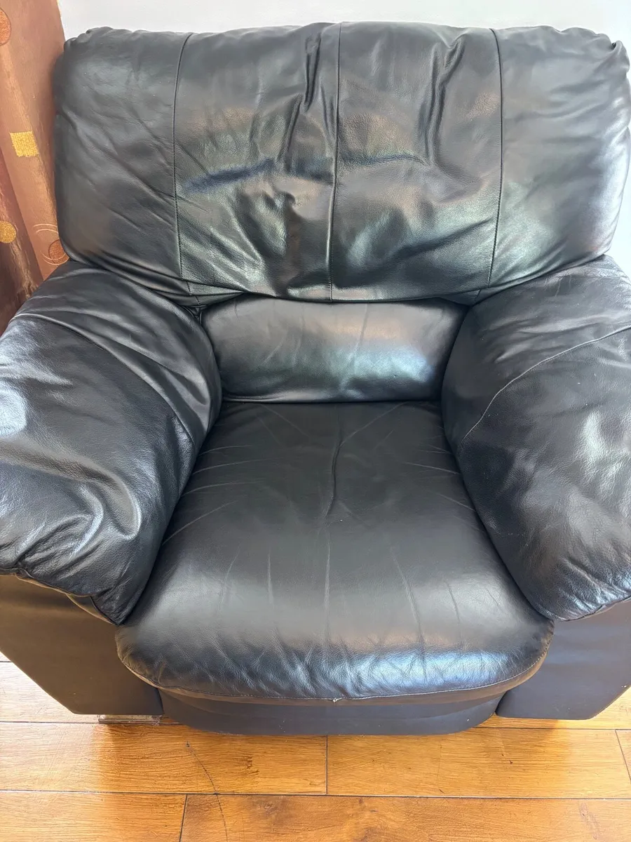 Leather suite for sale - Image 3