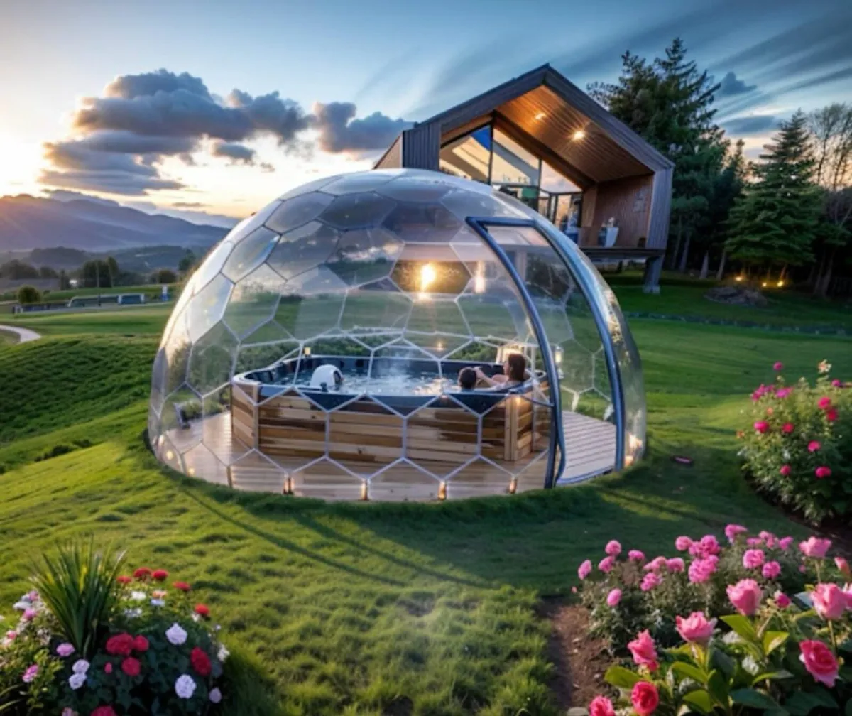 Deluxe 3.5m(11.6ft) Clear Dome Glamping Igloo - Image 1