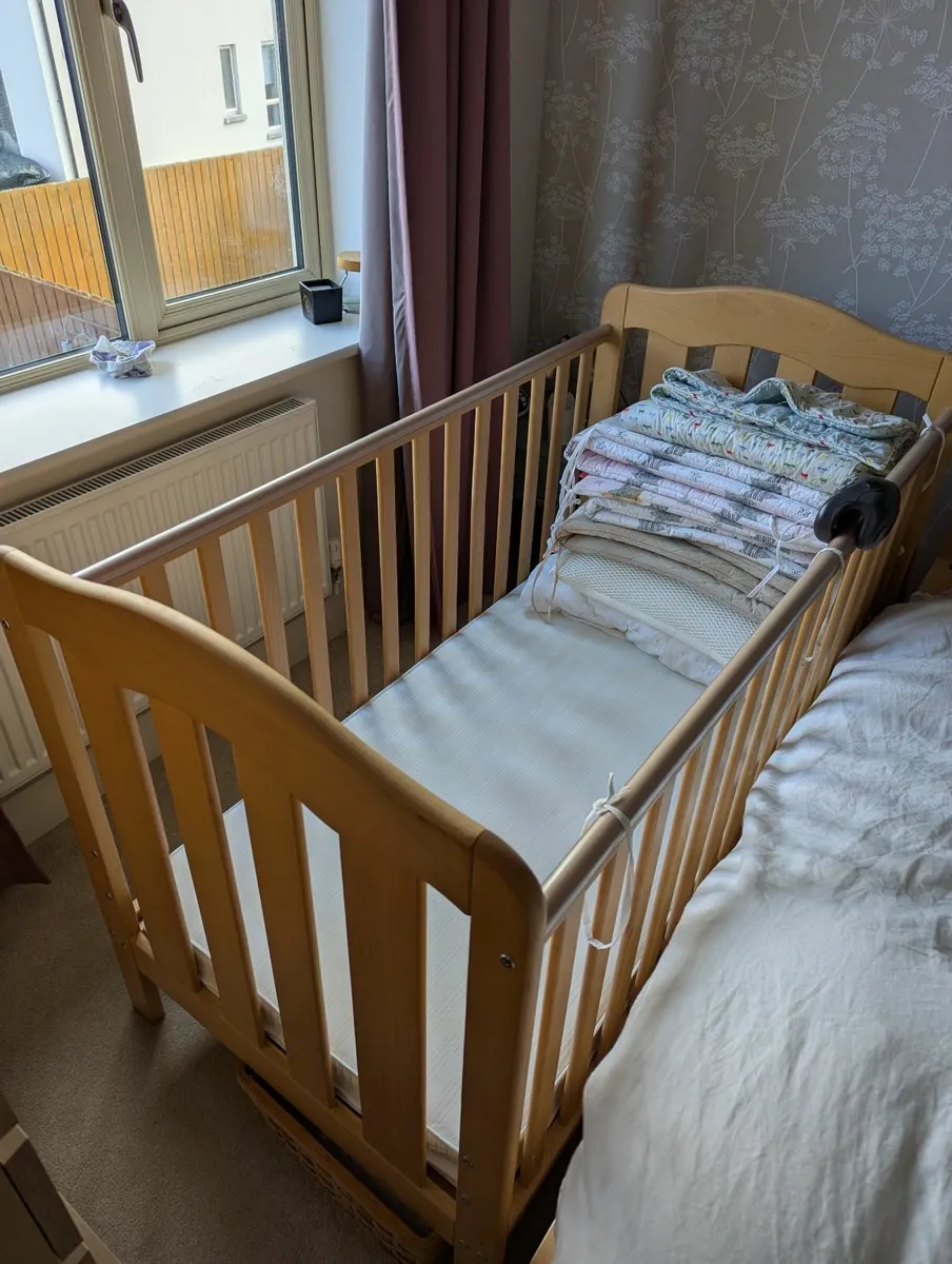 High Quality Mamas& Papas Bed/Cot in great conditi - Image 2