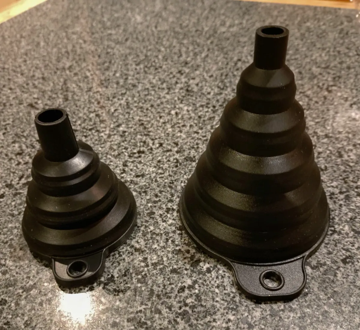 1 SMALL RUBBER FUNNEL (BRAND NEW). - Image 1