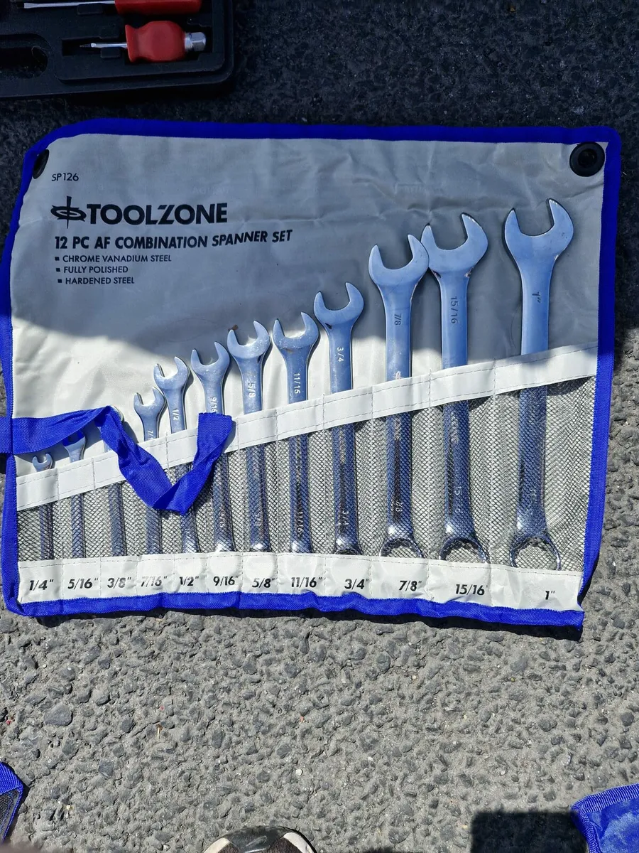 Combination spanner set