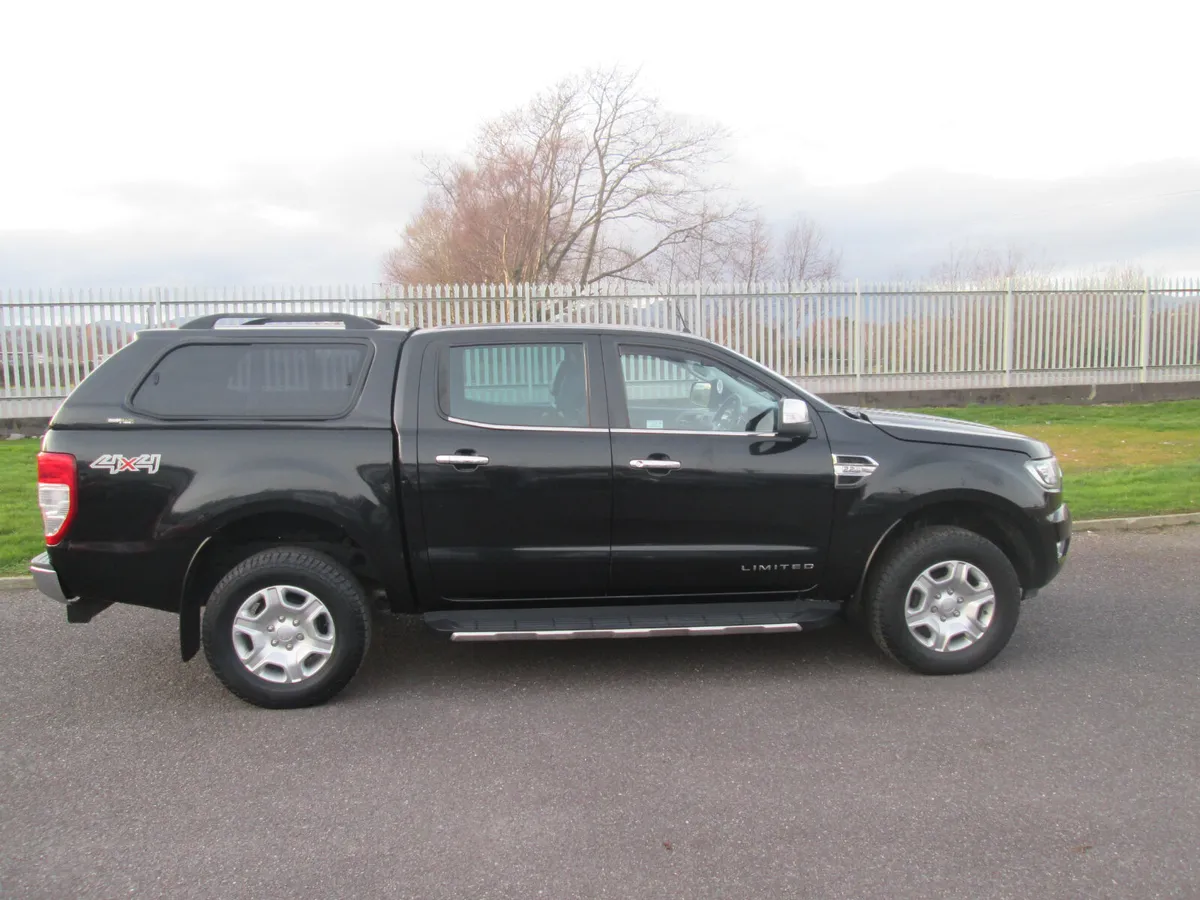 2017 Ford Ranger 2.2 Limited 5 Seater Crew Cab - Image 2