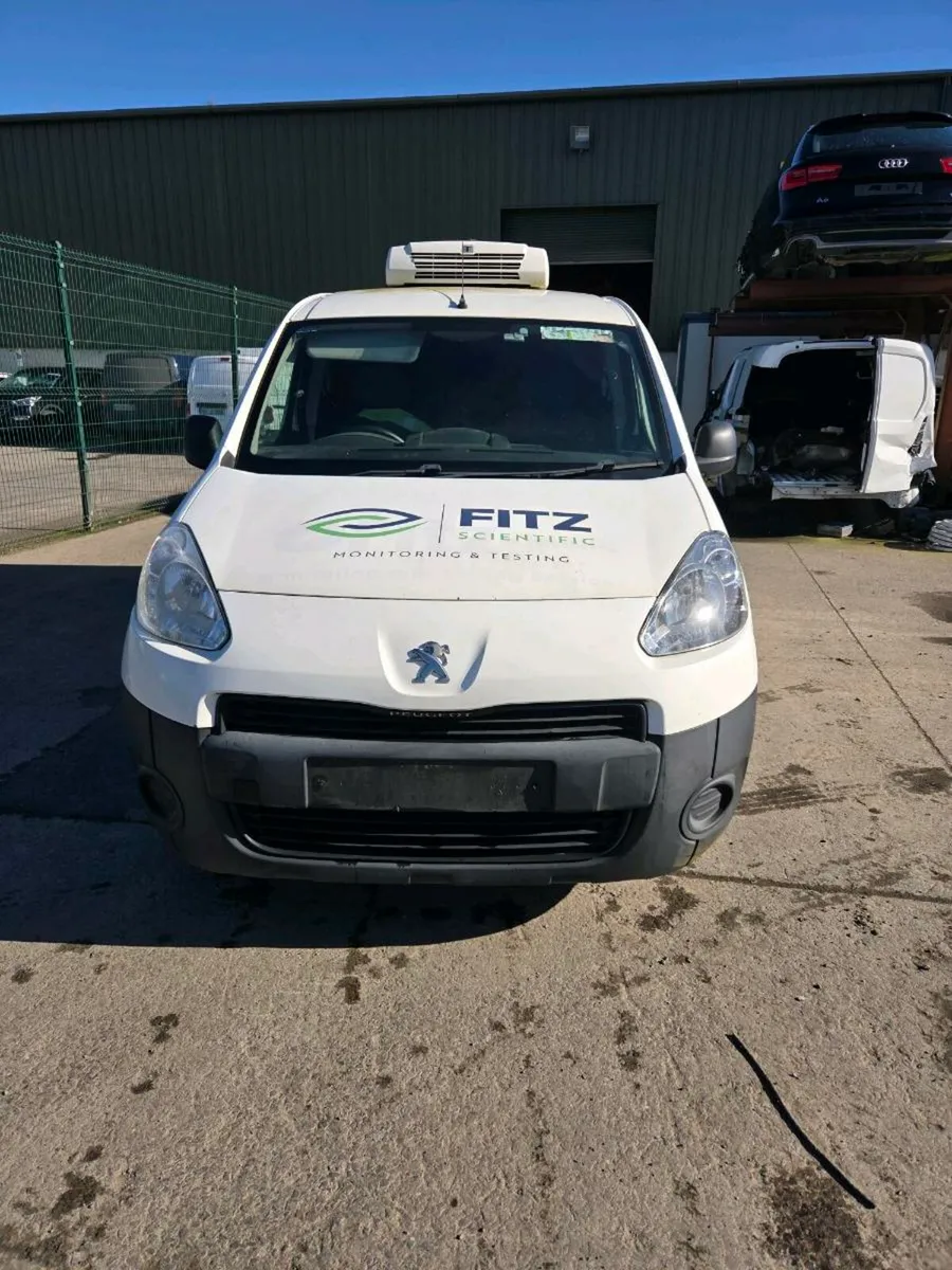 Peugeot partner 2014 1.6Hdi **FOR PARTS** - Image 4
