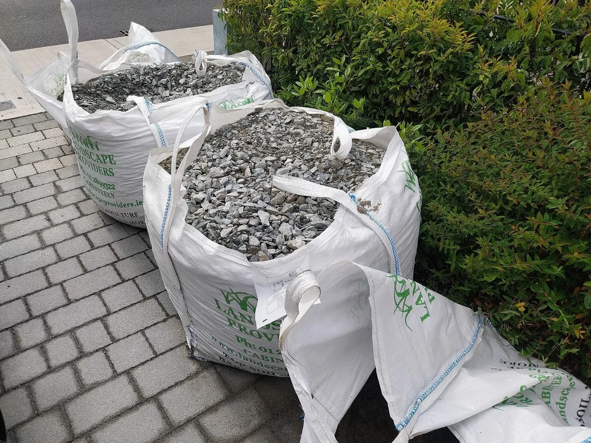 804 Gravel (2 tons)