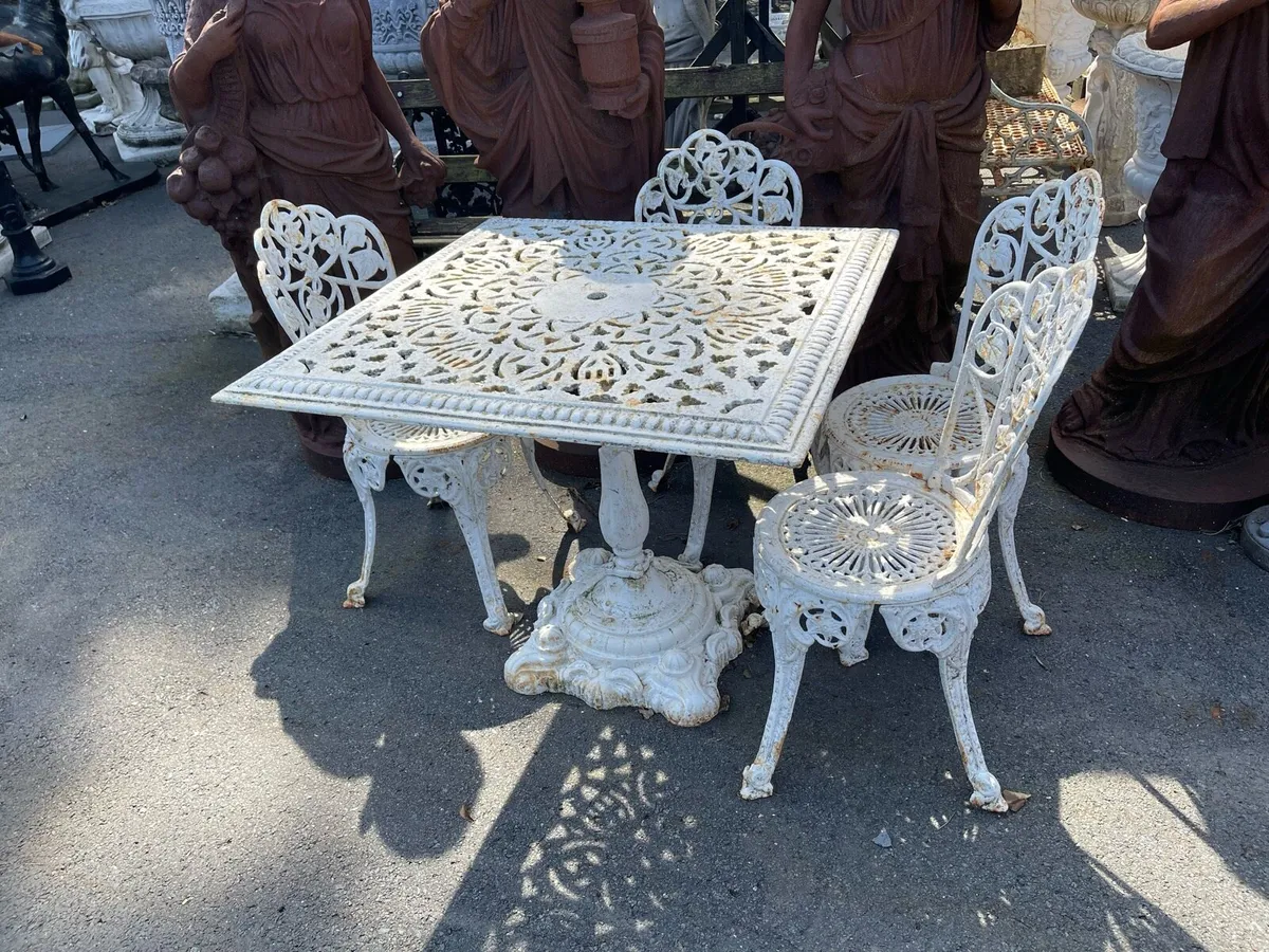 Cast iron table 4 chairs - Image 3