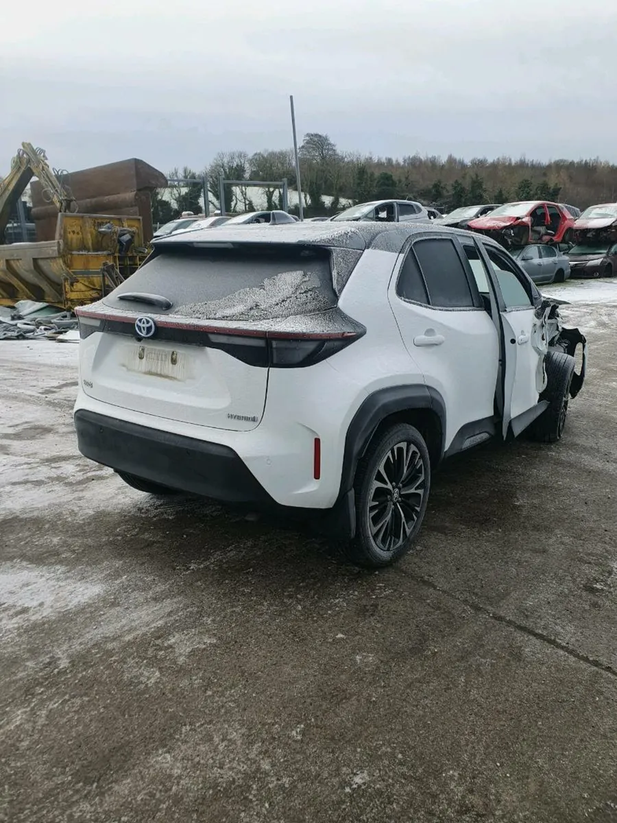 Toyota yaris cross 2022 1.8 Hybrid**FOR PARTS** - Image 4