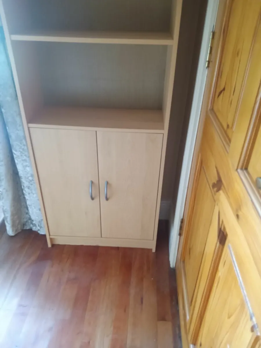 Livingroom cabinet - Image 2