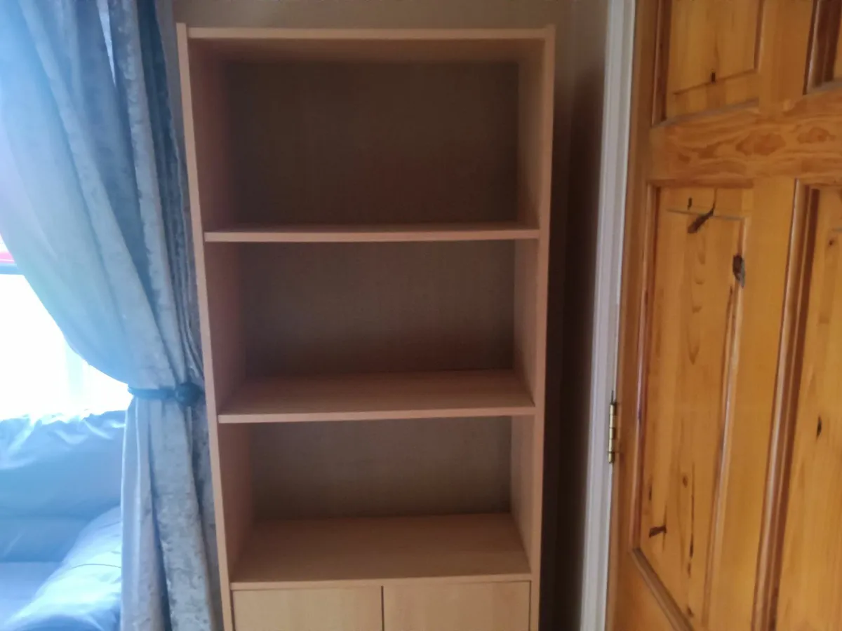 Livingroom cabinet - Image 3