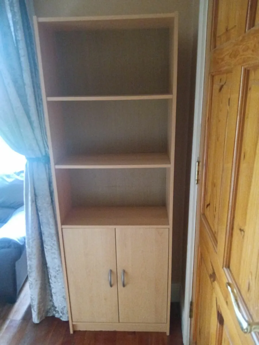 Livingroom cabinet - Image 1