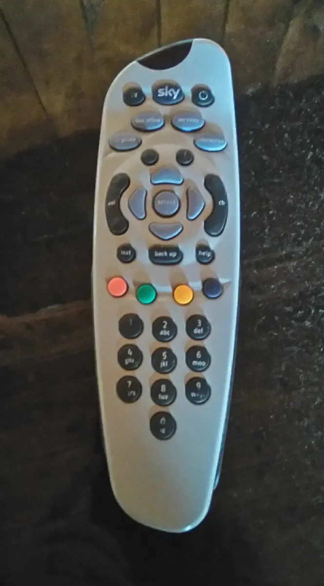SKY REMOTE CONTROL (USED).