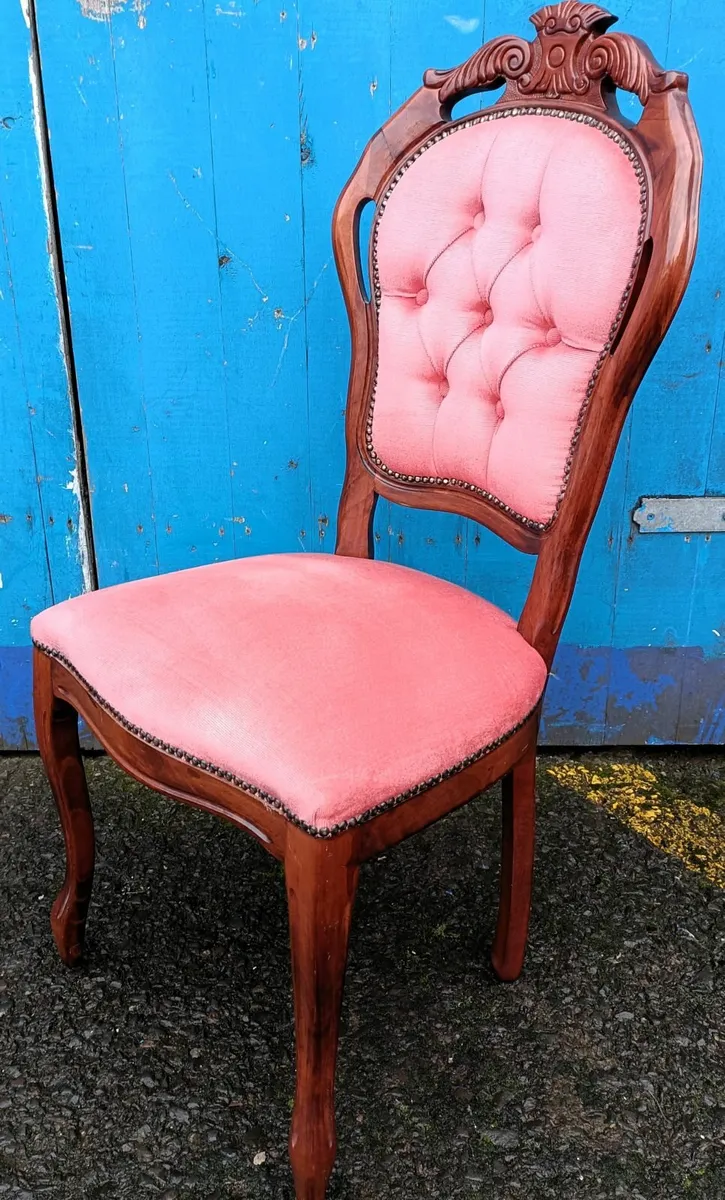 Set of 6 Italian Style Buttonback Chairs - Image 3