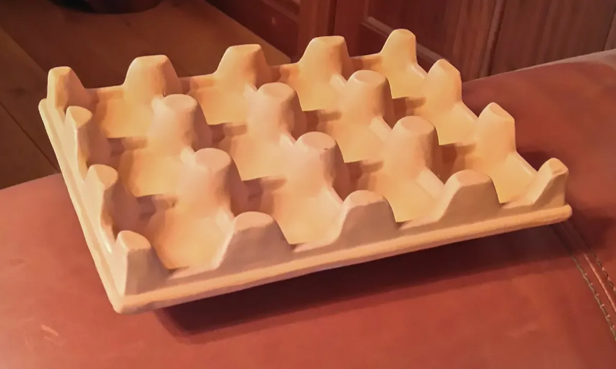 FANCY EGG HOLDER (BRAND NEW). - Image 1
