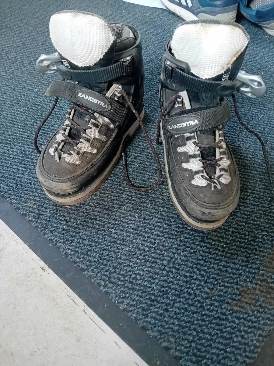 Tug of War Boots - Image 2